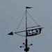 Jahreszahl 1993 als Segelschiff mit einem Mast ohne Segel